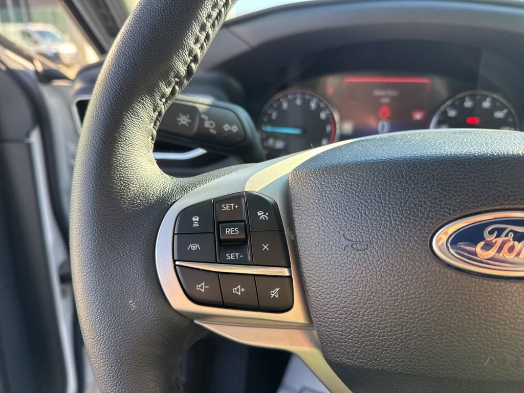 Used 2024 Ford Explorer XLT w/ Equipment Group 202A image 17