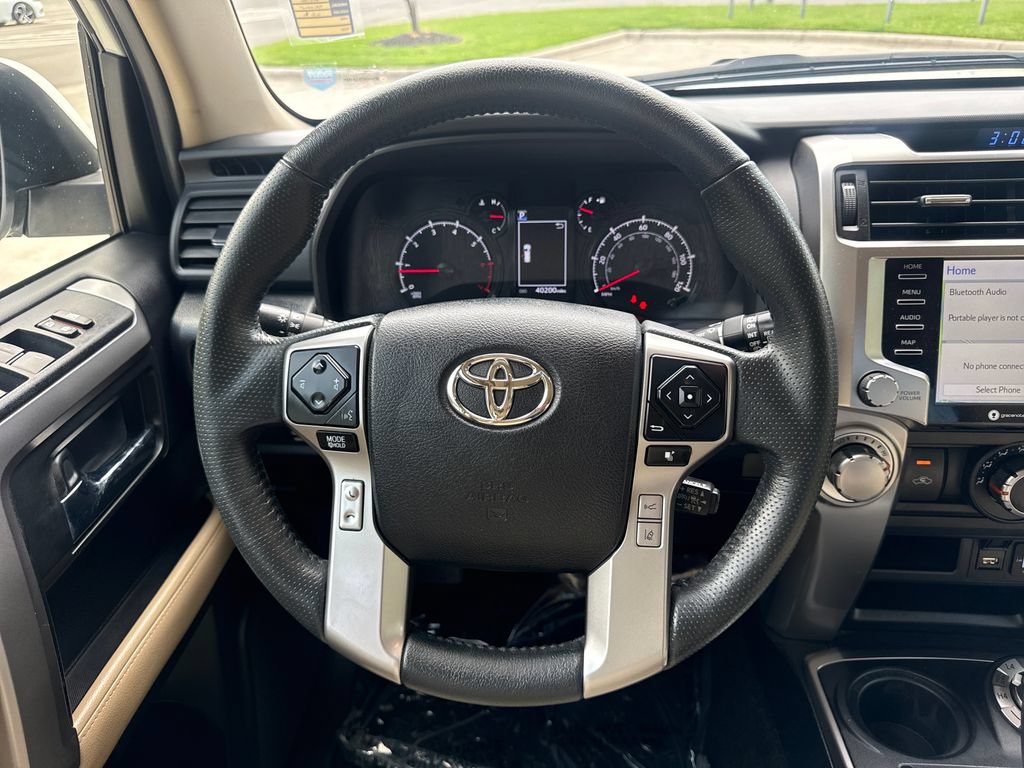 Used 2020 Toyota 4Runner SR5 Premium w/ Moonroof Package AWD/4WD image 19