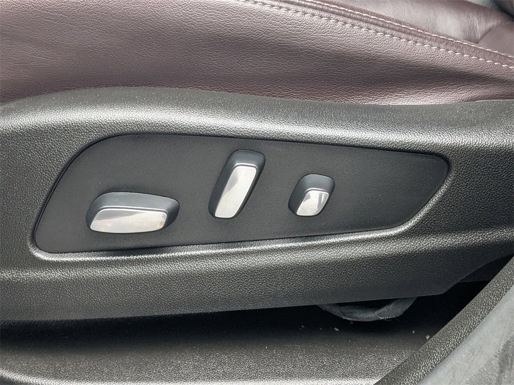 Used 2021 Cadillac XT6 Premium Luxury image 22