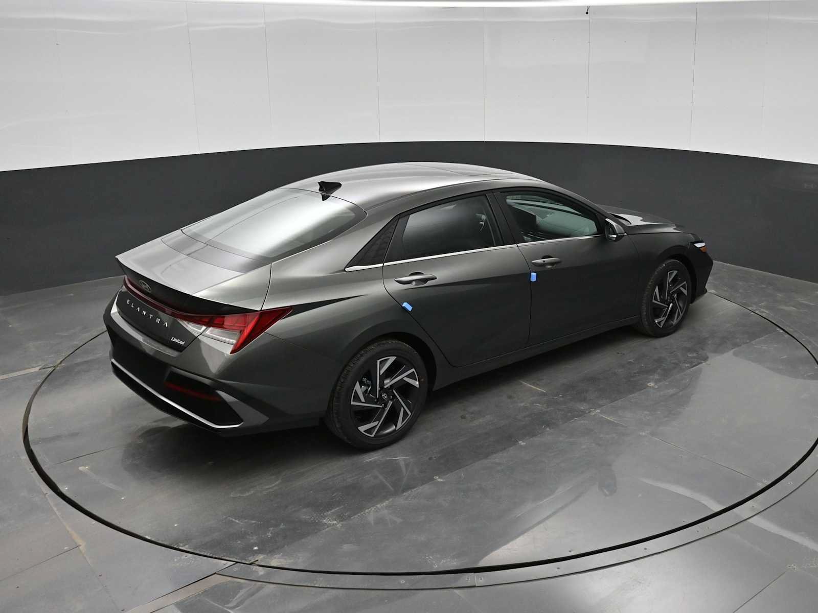 New 2026 Hyundai Elantra Limited FWD image 35