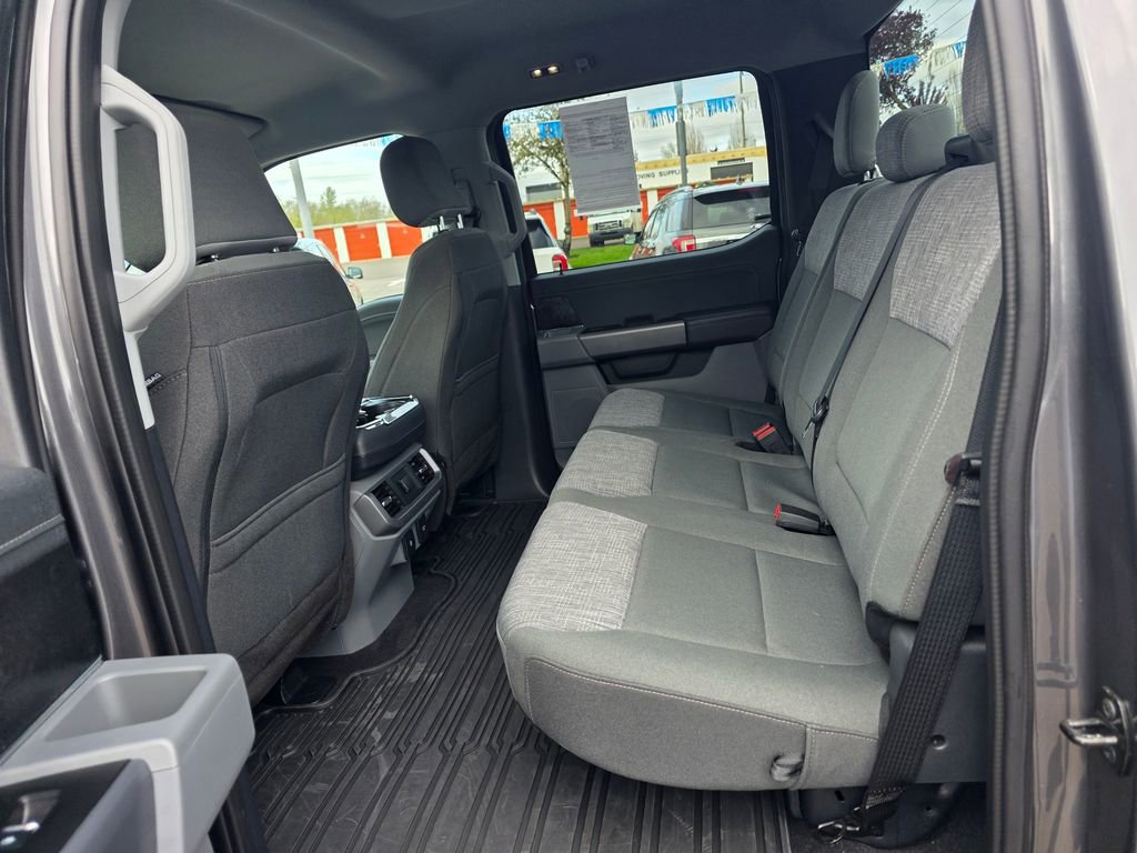 Used 2023 Ford F150 Lightning XLT image 11