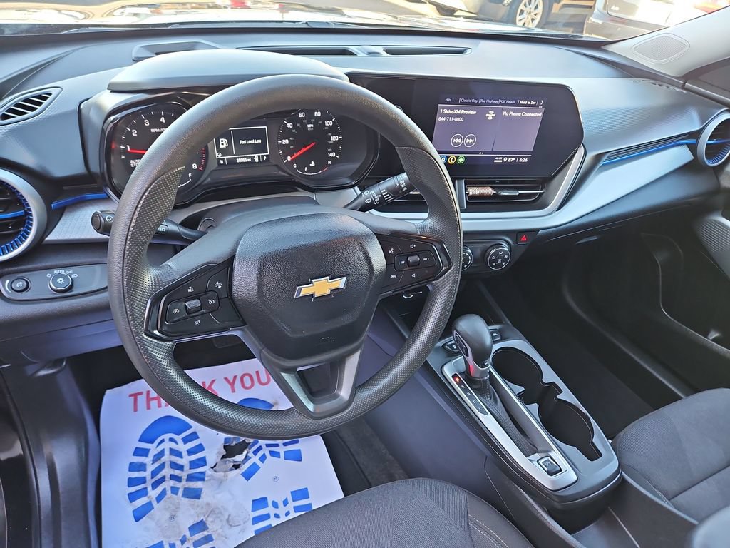 Used 2024 Chevrolet Trax LS FWD image 13