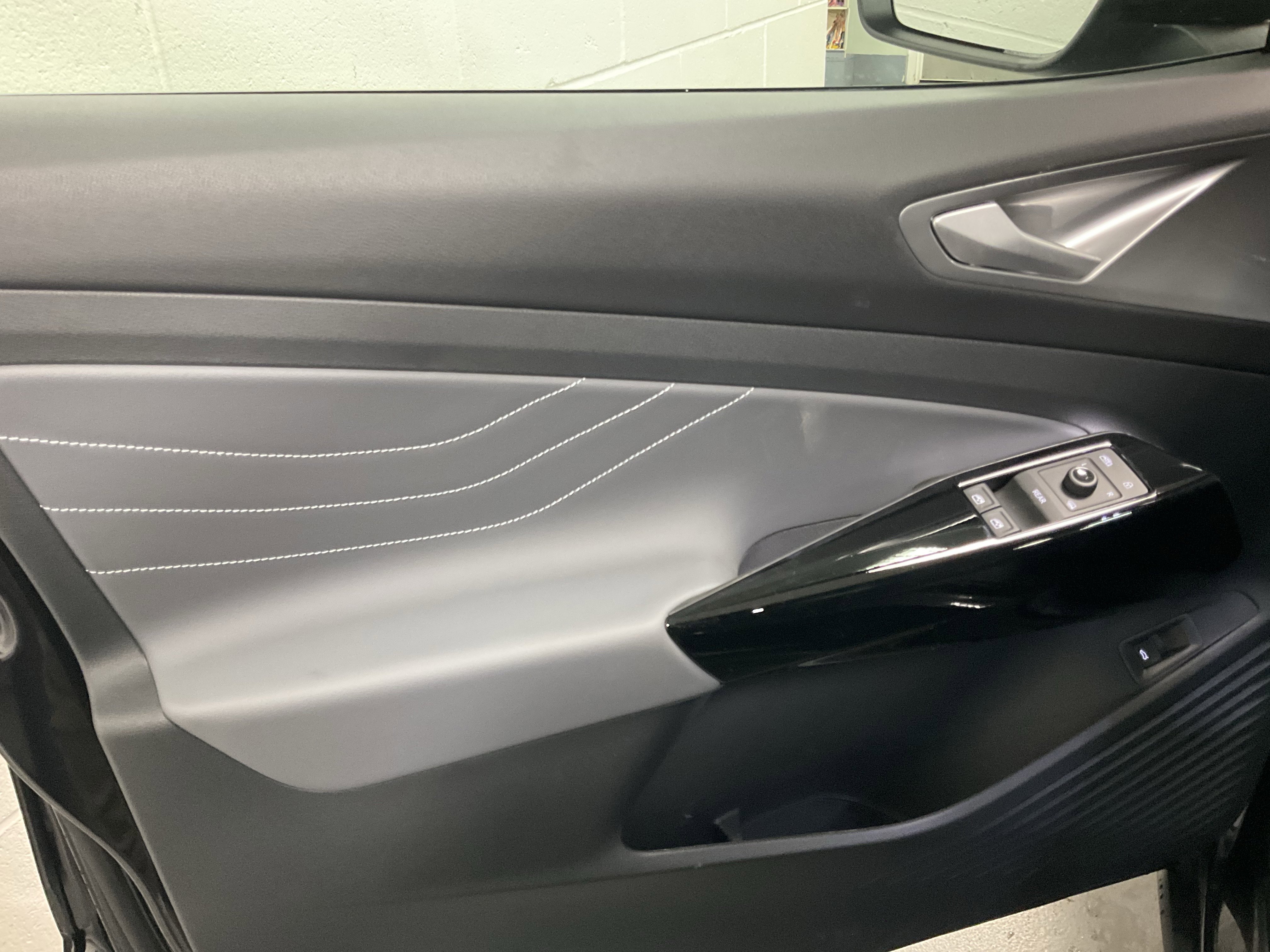 New 2026 Volkswagen ID.4 Pro S image 14