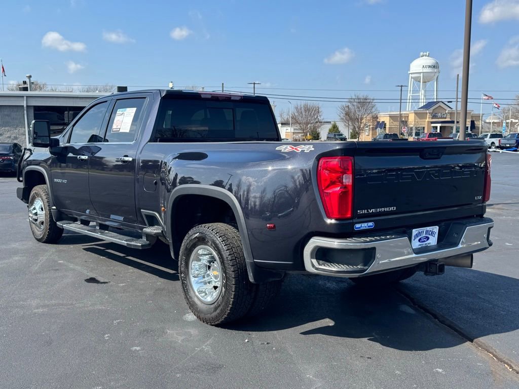 Used 2024 Chevrolet Silverado 3500 LTZ w/ LTZ Convenience Package image 26