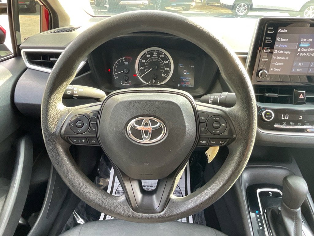 Used 2021 Toyota Corolla LE image 23