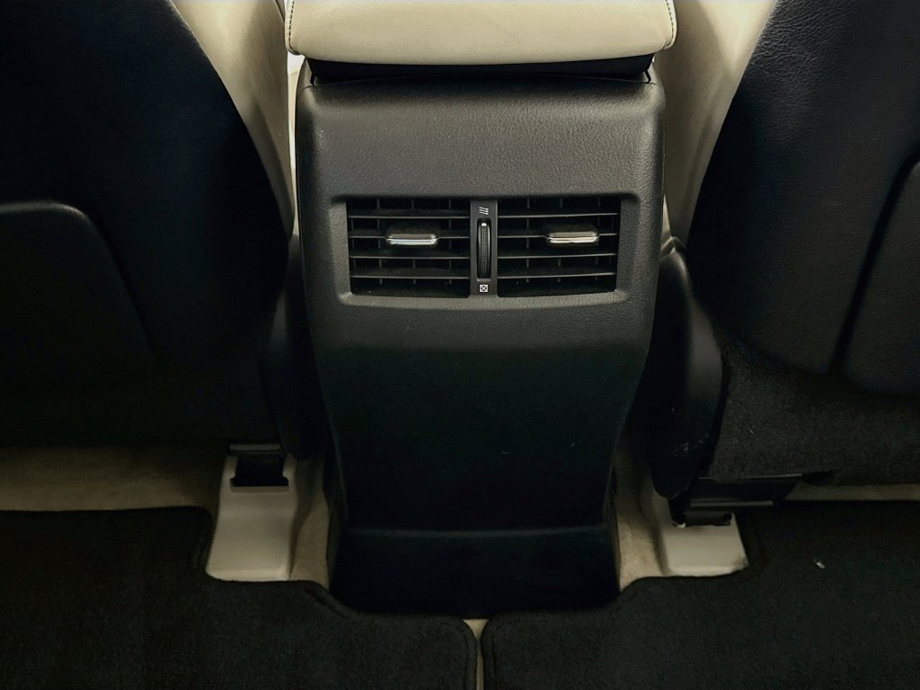 Used 2014 Lexus RX 450h FWD image 27