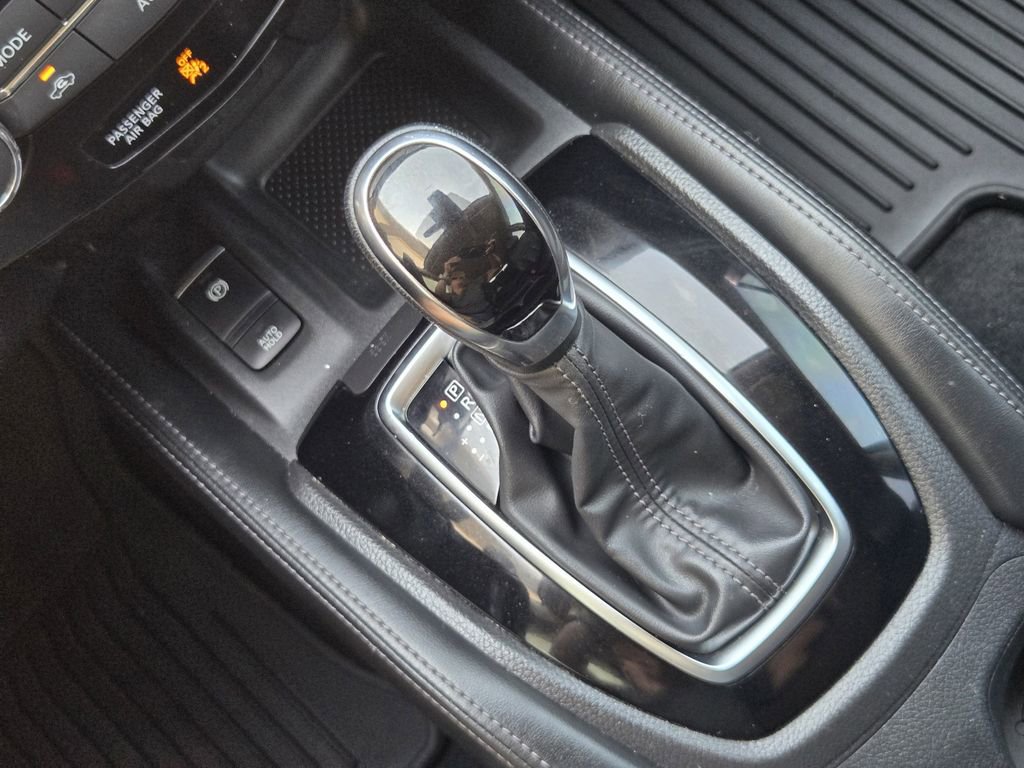 Used 2019 Nissan Rogue SL image 19