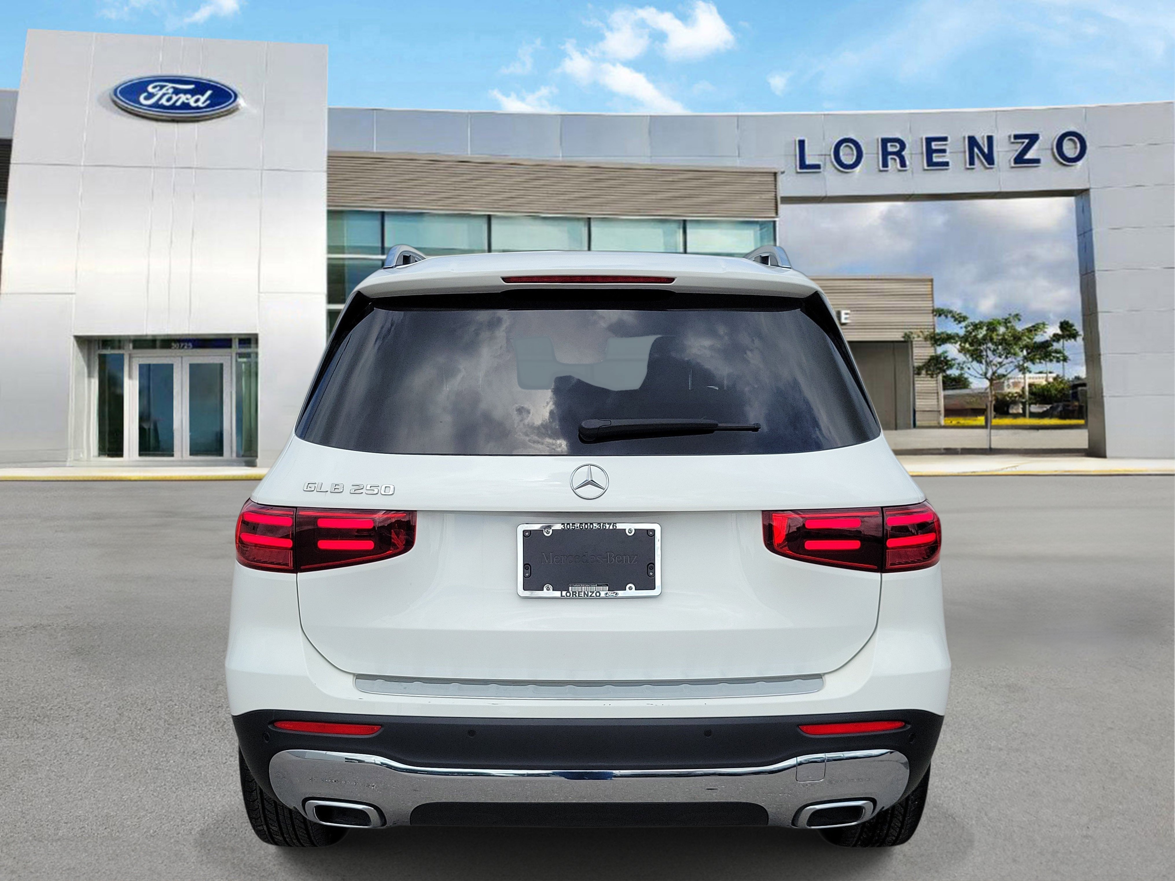 Used 2025 Mercedes-Benz GLB 250 image 6