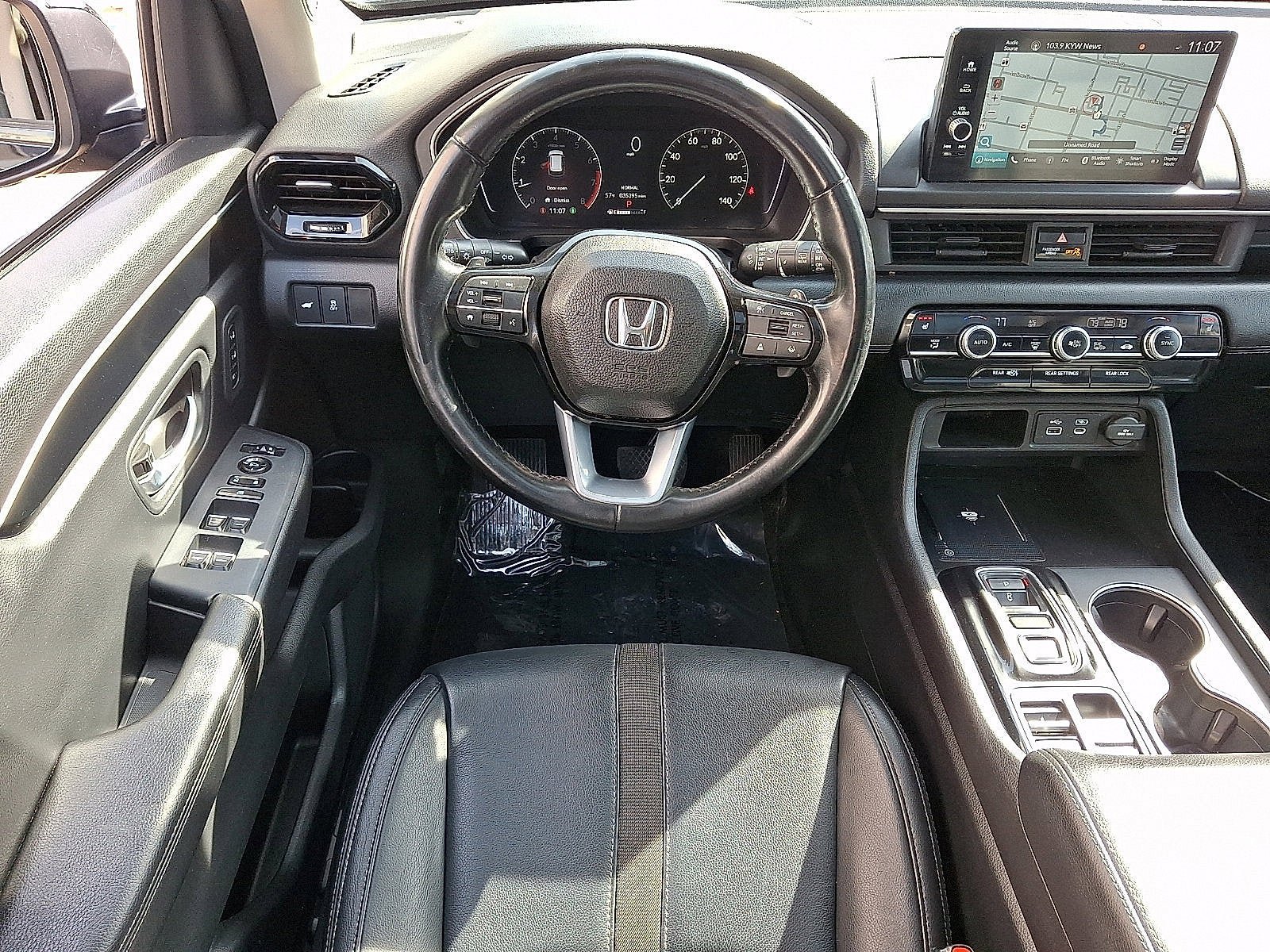 Used 2023 Honda Pilot Touring image 13