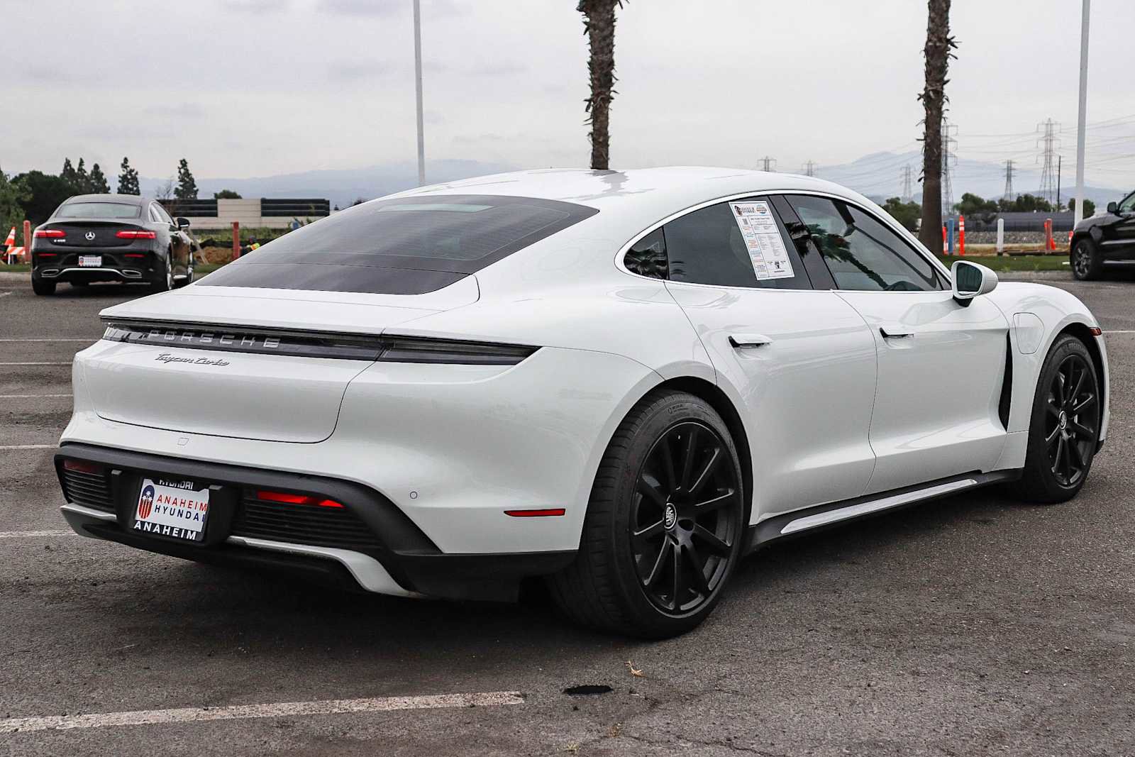 Used 2021 Porsche Taycan Turbo image 4