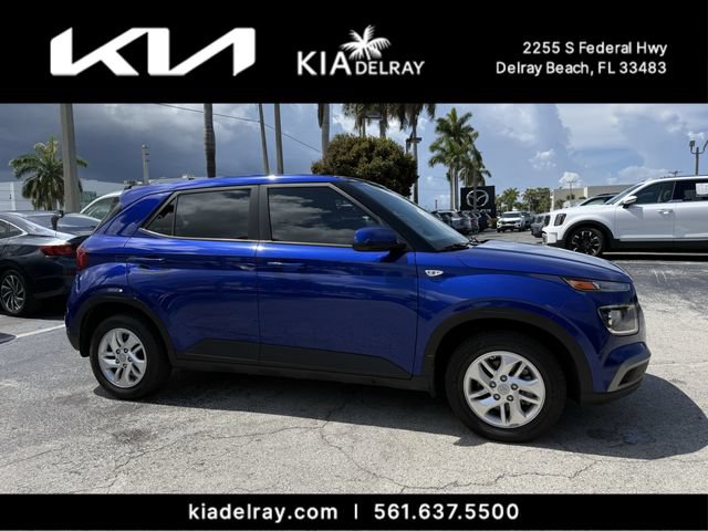Used 2021 Hyundai Venue SE FWD image 1