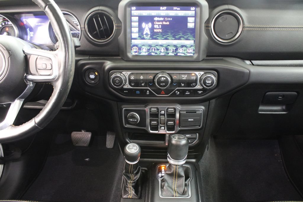 Used 2021 Jeep Wrangler Unlimited Sahara AWD/4WD image 21