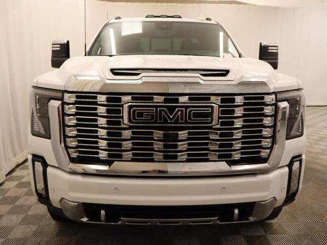 Used 2026 GMC Sierra 3500 Denali w/ Denali Reserve Package AWD/4WD image 32