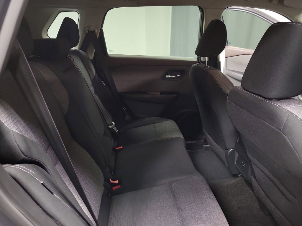 Used 2023 Nissan Rogue SV image 22