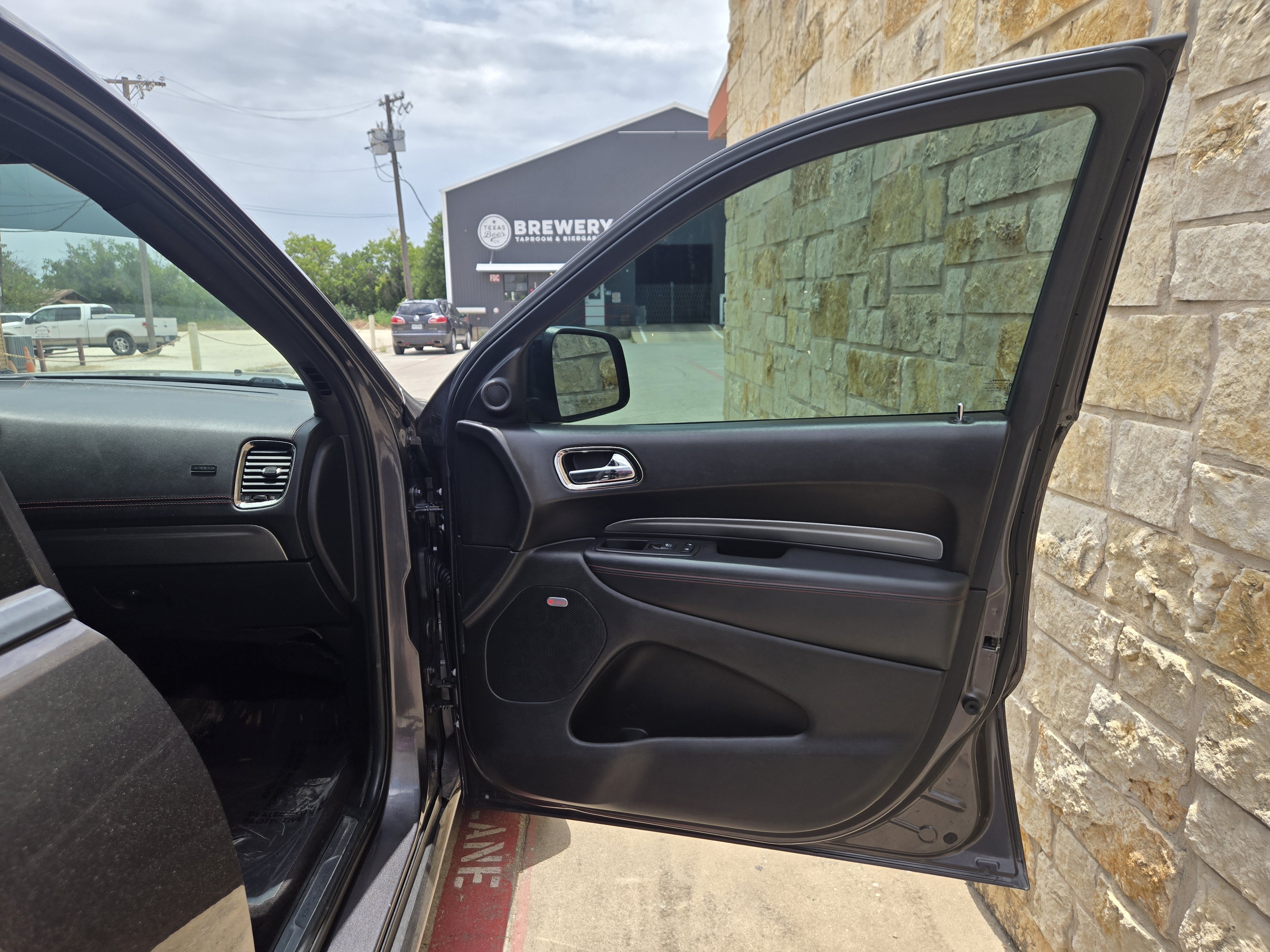 Used 2018 Dodge Durango R/T w/ Blacktop Package RWD image 9