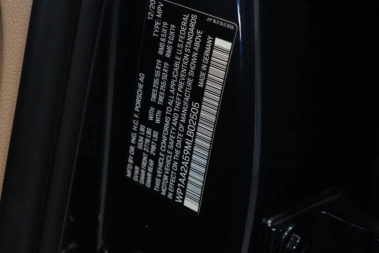 Used 2021 Porsche Macan image 36