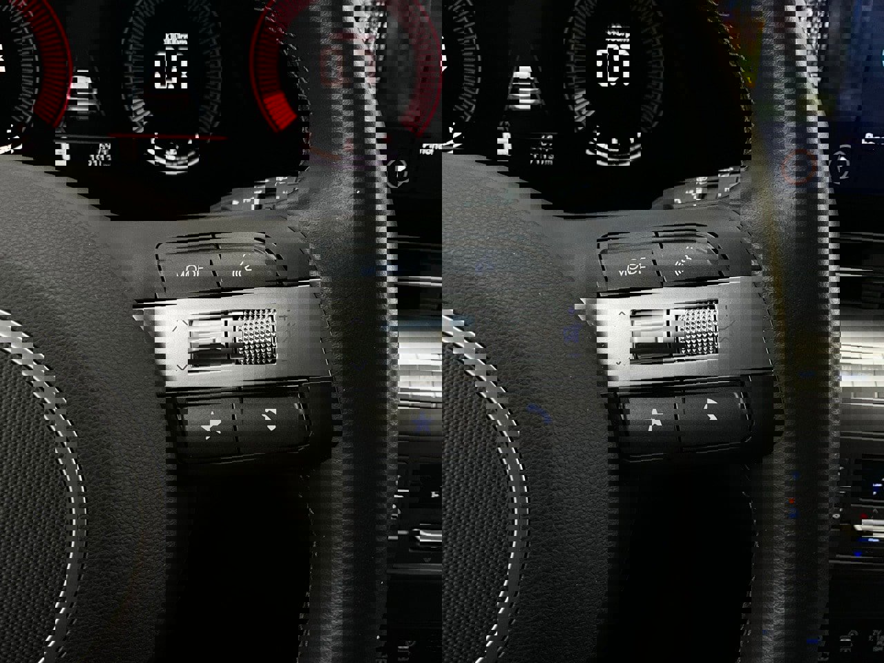 Used 2025 Hyundai Kona SEL image 37