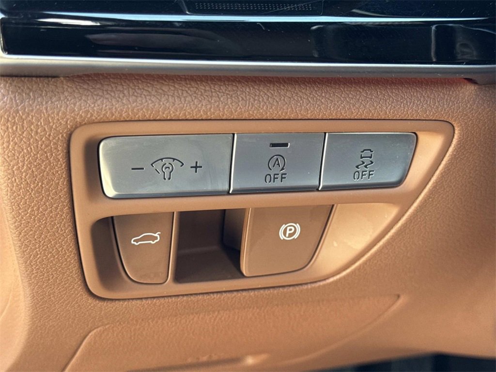 Used 2023 Genesis G80 2.5T image 19