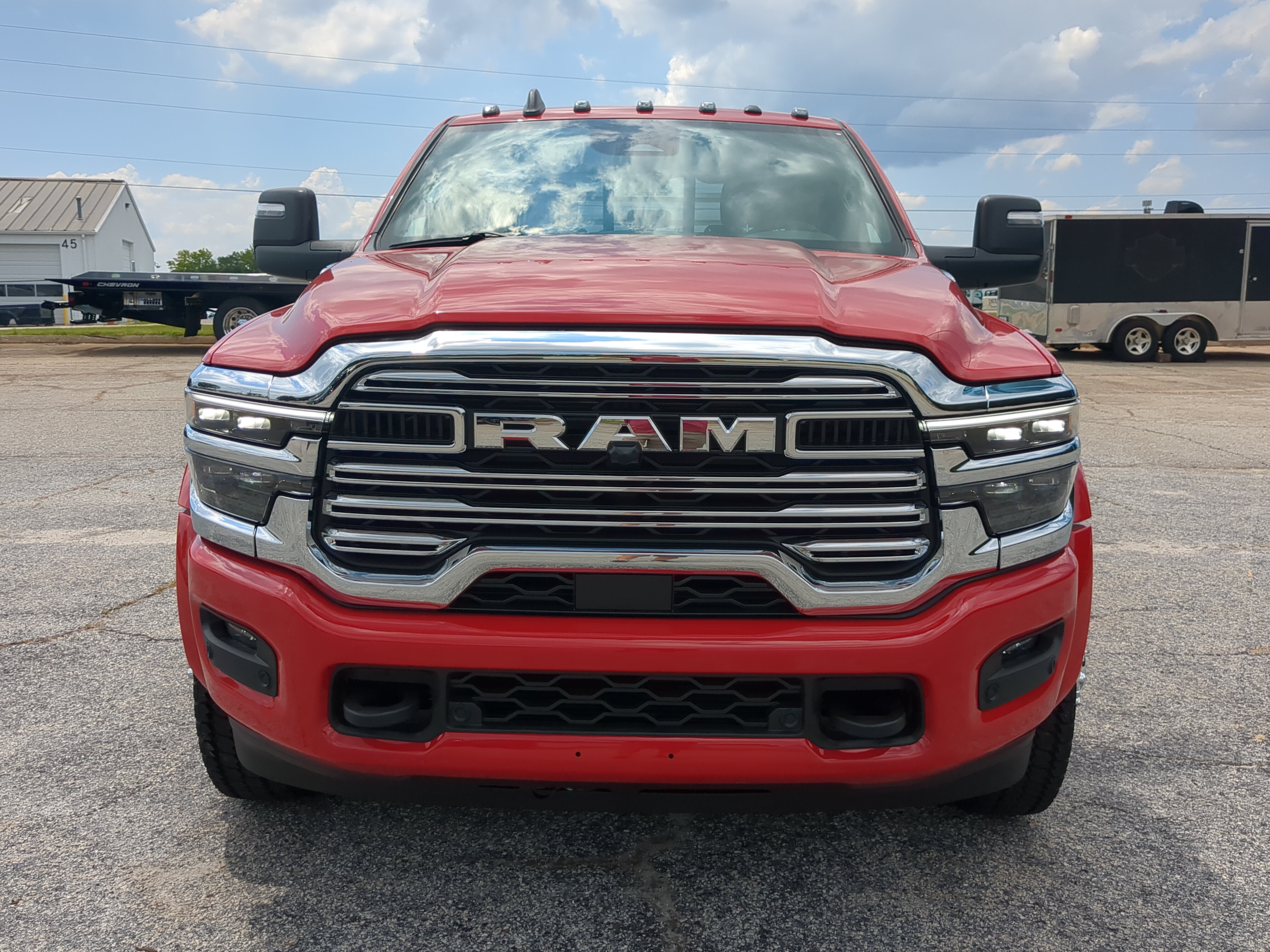 New 2026 RAM 4500 4x4 Crew Cab DRW w/ Laramie Trim Package image 7