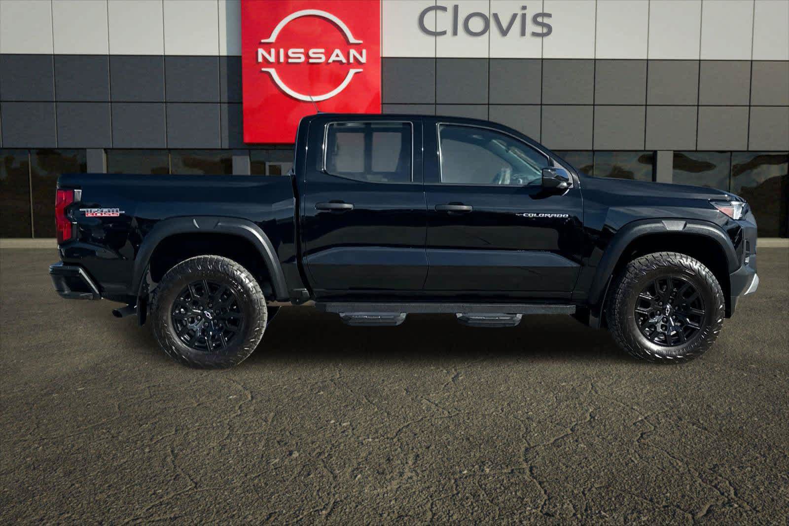 Used 2024 Chevrolet Colorado Trail Boss w/ Advanced Trailering Package AWD/4WD image 8