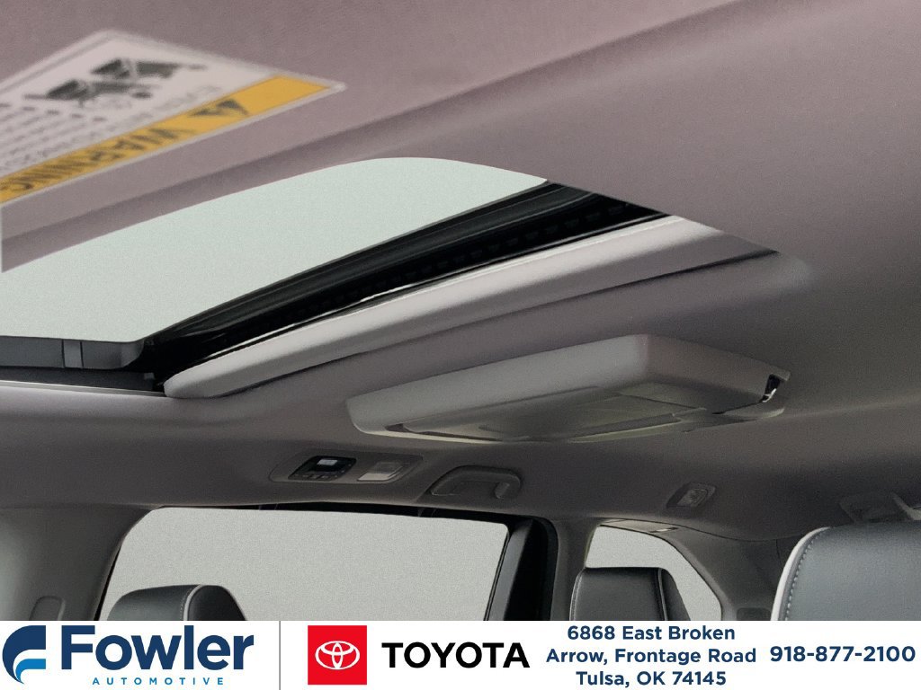 Used 2024 Honda Odyssey Elite image 18