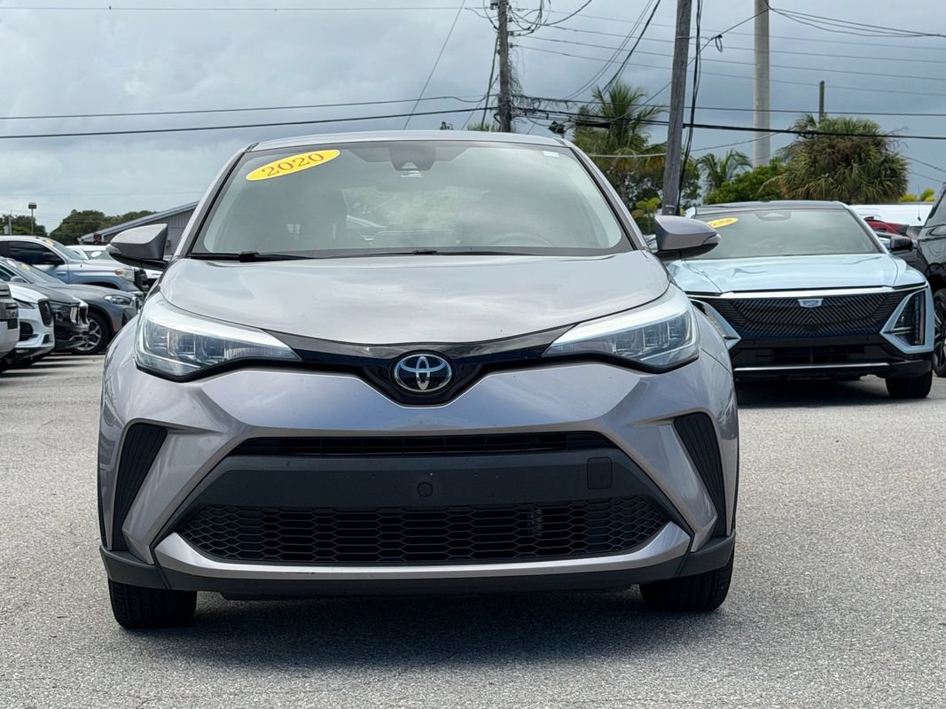 Used 2020 Toyota C-HR LE FWD image 1