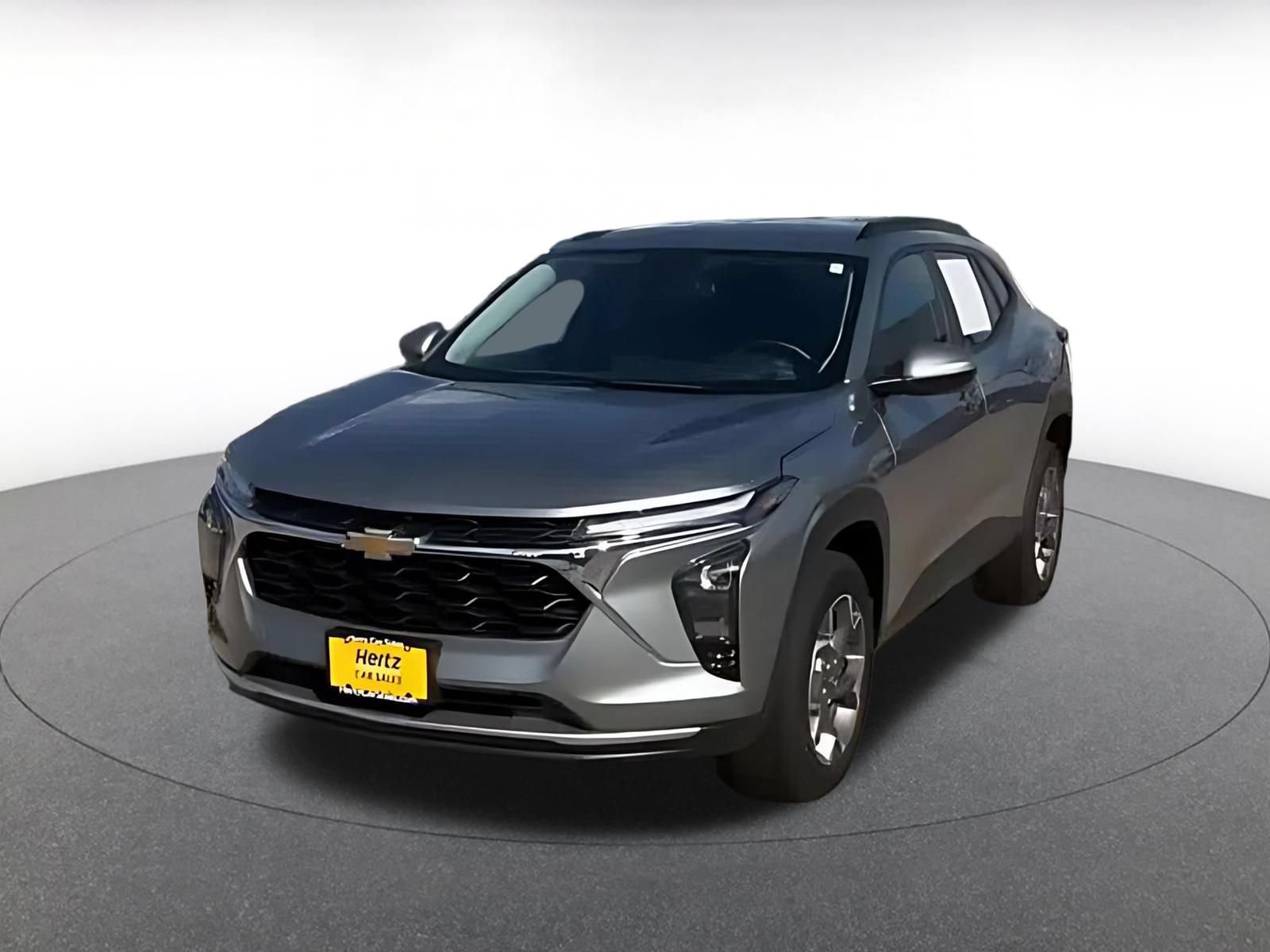 Used 2025 Chevrolet Trax LT w/ LT Convenience Package FWD image 4