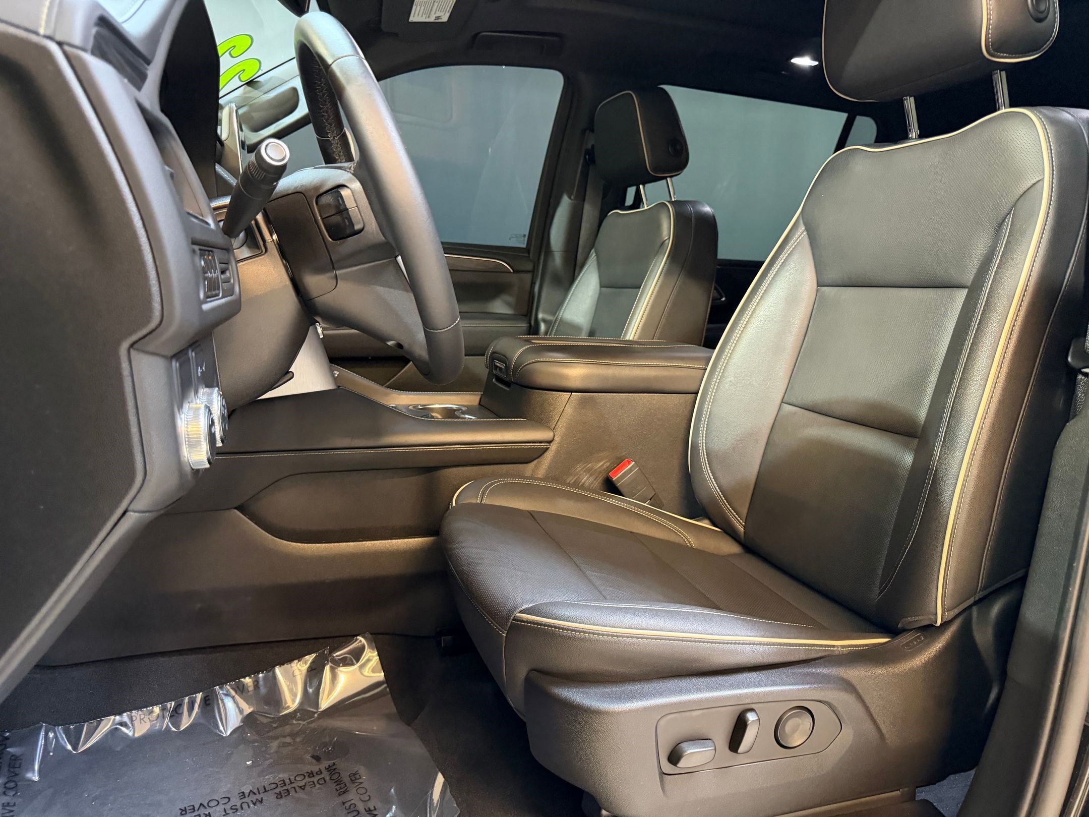 Used 2022 GMC Yukon XL SLT RWD image 5