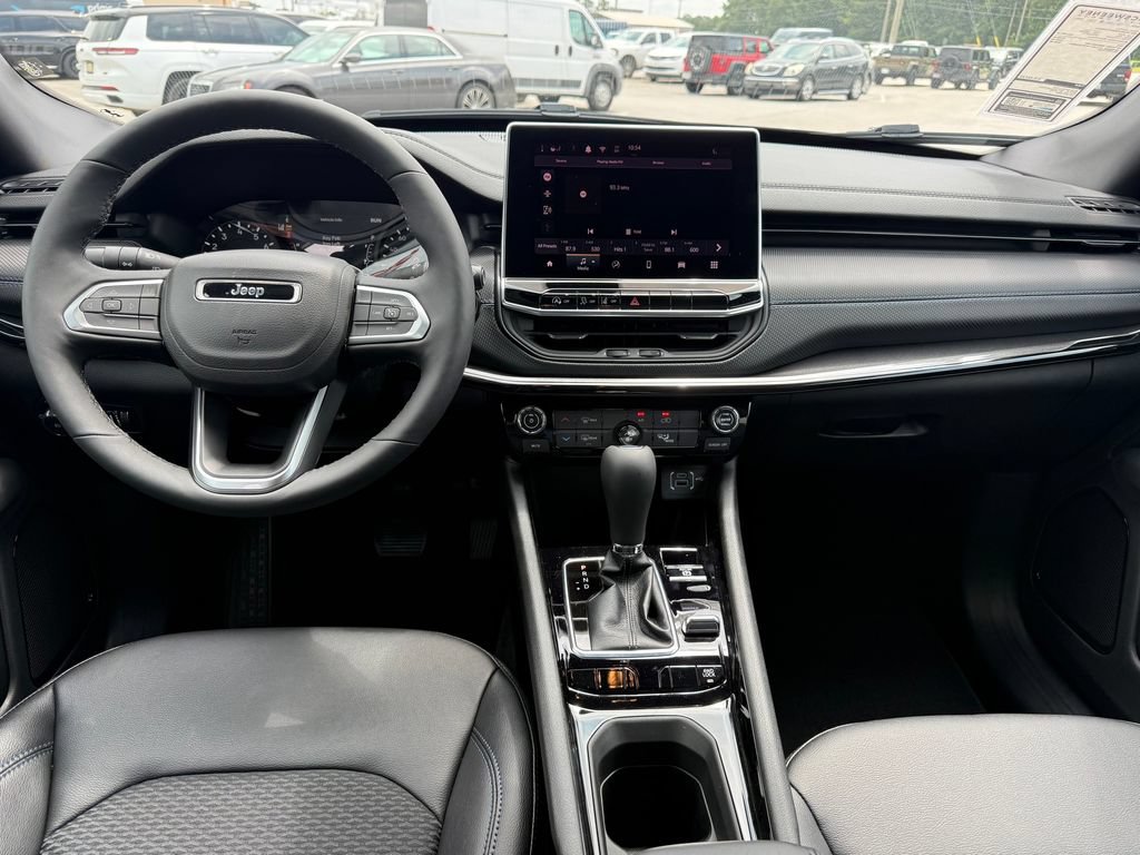 New 2026 Jeep Compass Latitude AWD/4WD image 8