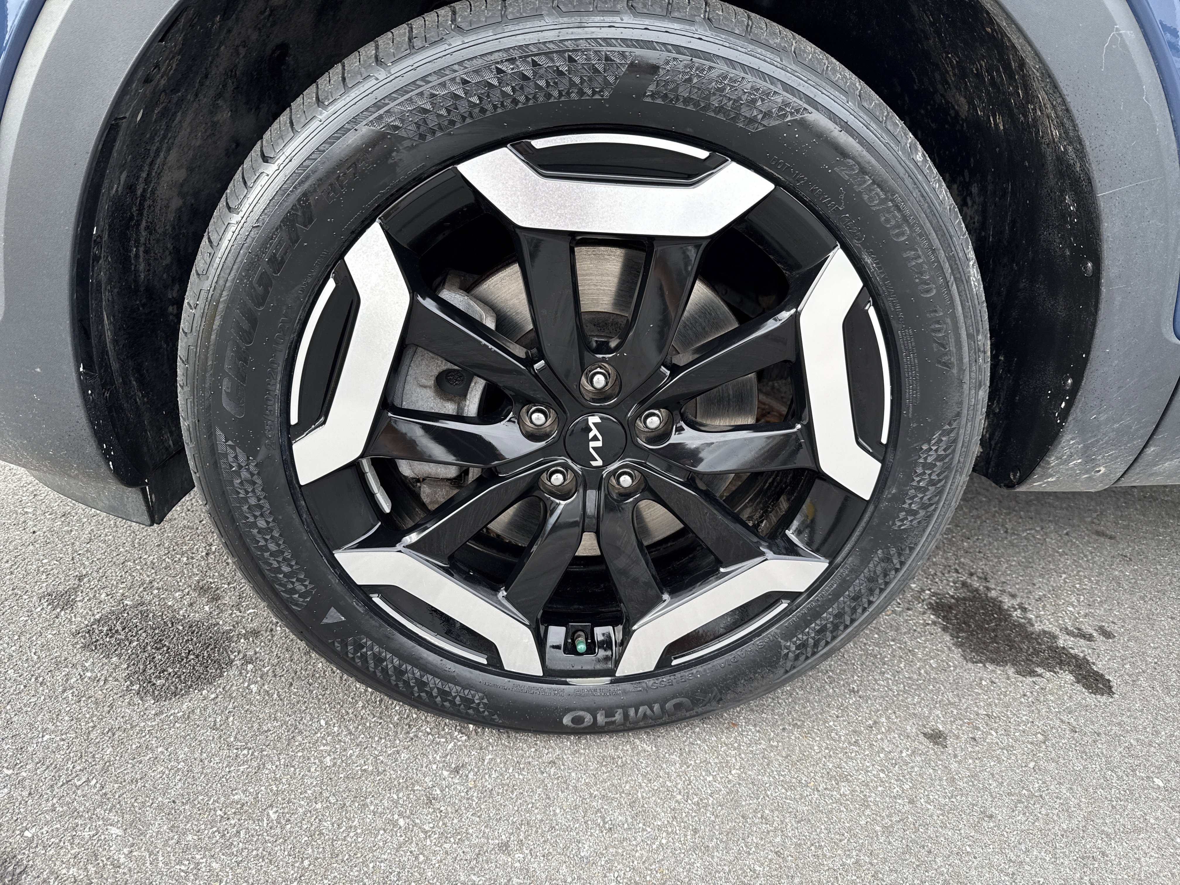 Used 2024 Kia Telluride S w/ S Sunroof Package image 11