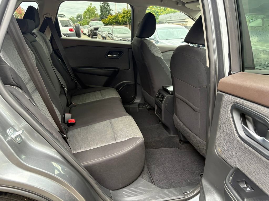 Certified 2023 Nissan Rogue SV image 31