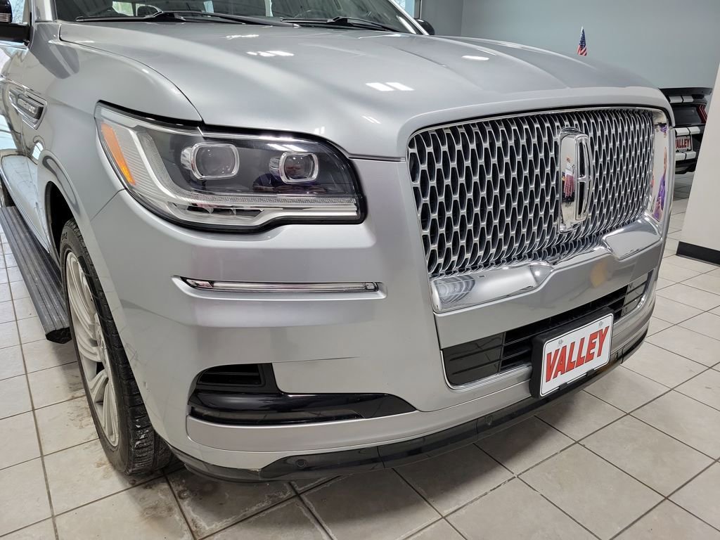 Used 2022 Lincoln Navigator Reserve image 8
