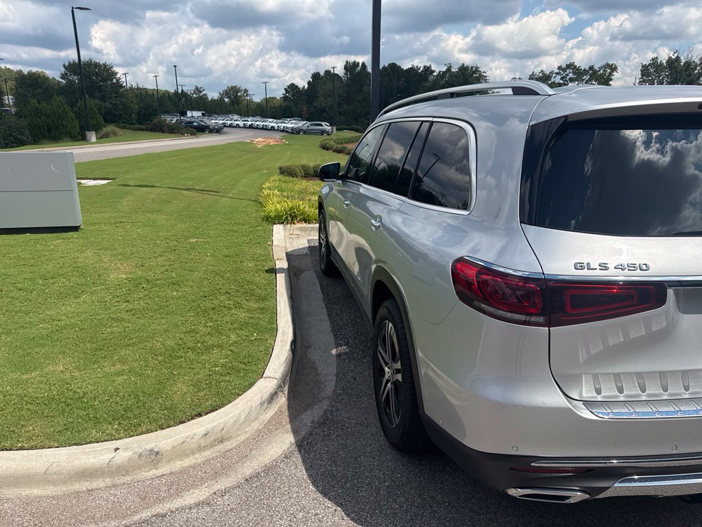 Used 2021 Mercedes-Benz GLS 450 4MATIC image 14