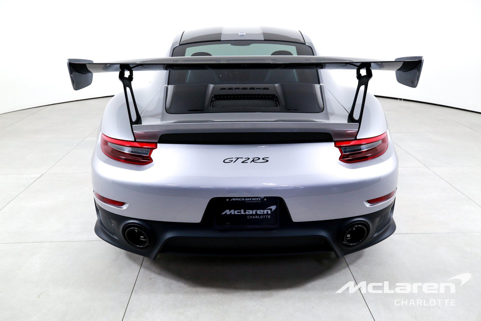 Used 2018 Porsche 911 GT2 RS w/ Weissach Package RWD image 7