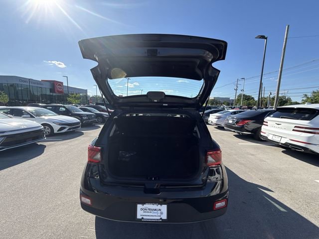 Certified 2023 Hyundai Venue SEL FWD image 23
