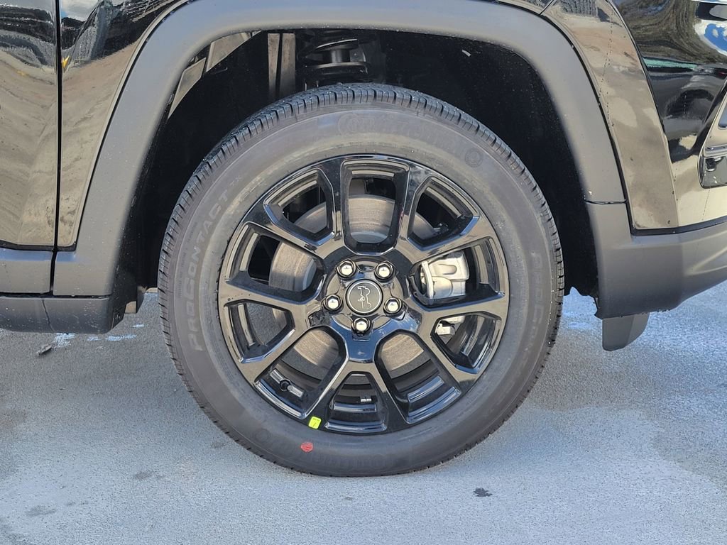 New 2026 Jeep Compass Latitude w/ Sun and Sound Group image 24