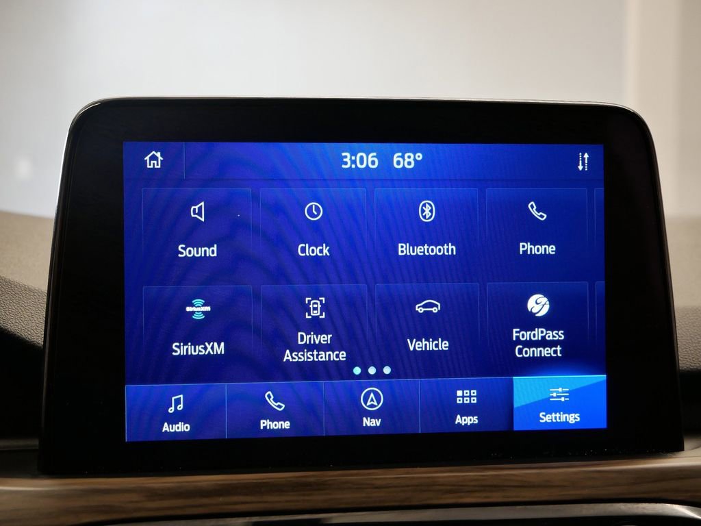 Used 2020 Ford Escape Titanium image 35