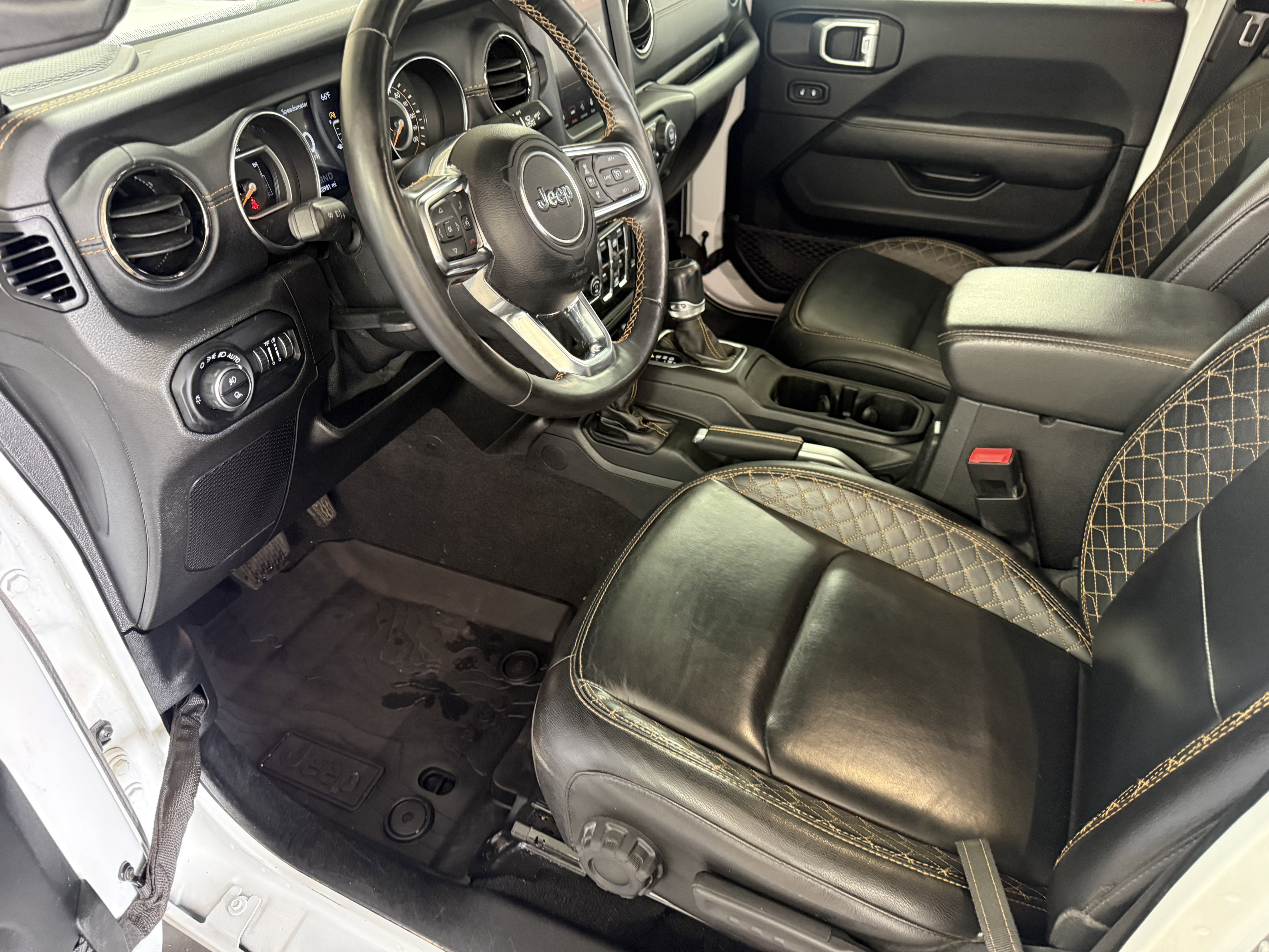 Used 2021 Jeep Gladiator Overland AWD/4WD image 19