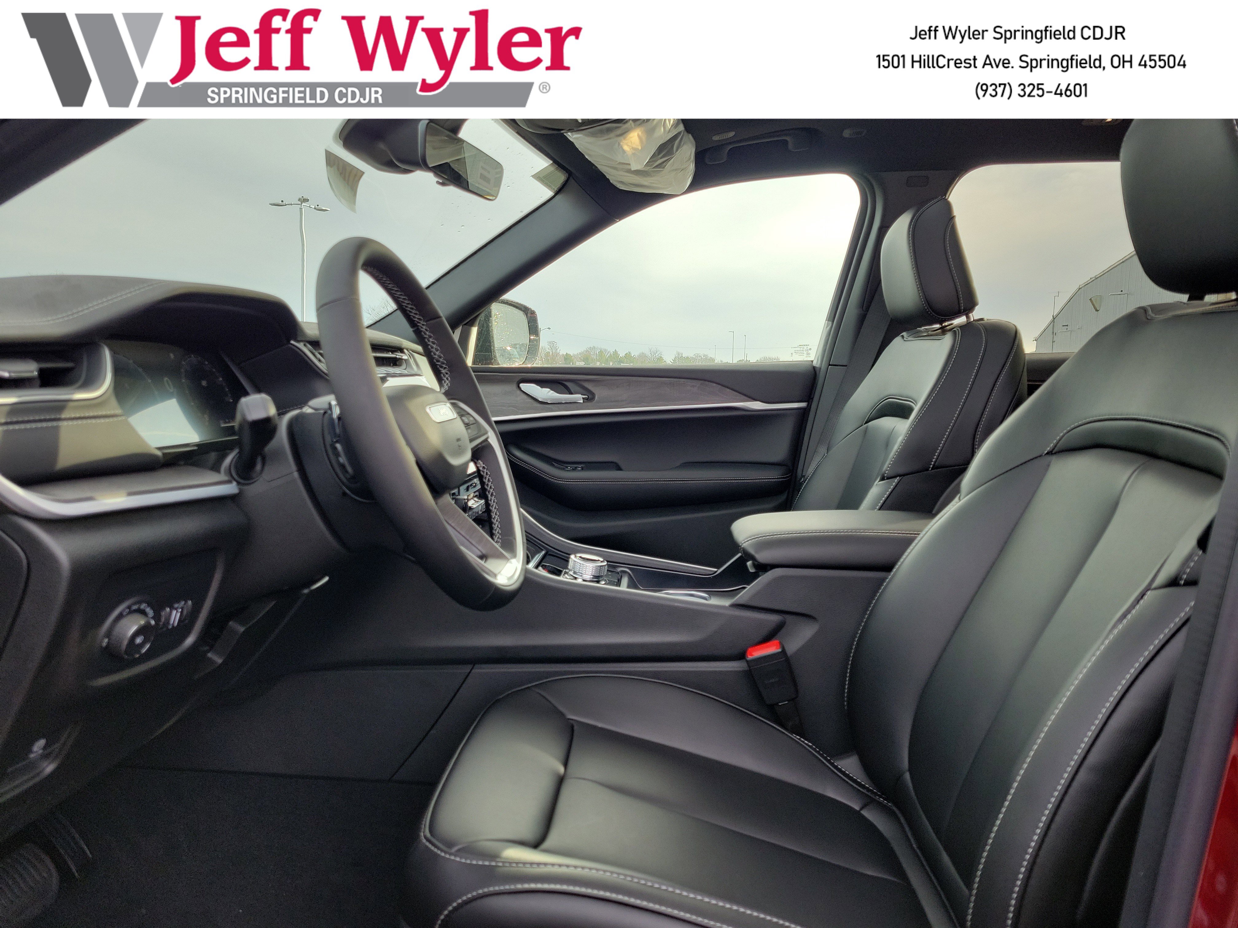 New 2025 Jeep Grand Cherokee Limited image 15