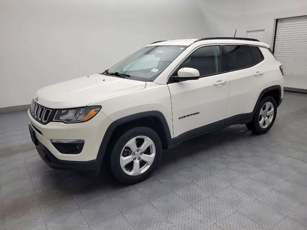 Used 2019 Jeep Compass Latitude w/ Cold Weather Group image 2