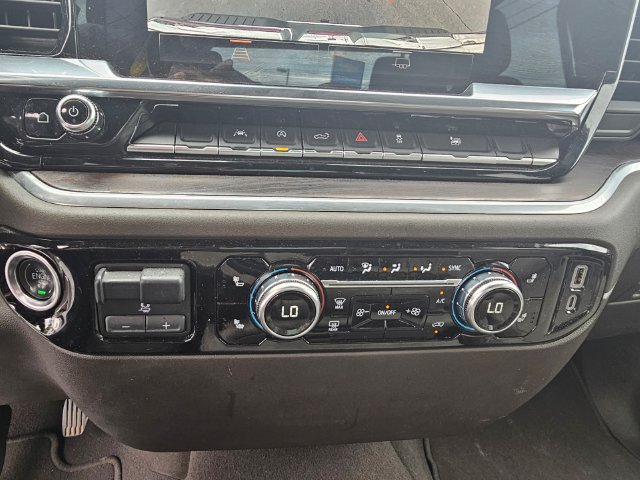 Used 2025 GMC Sierra 1500 SLT AWD/4WD image 25
