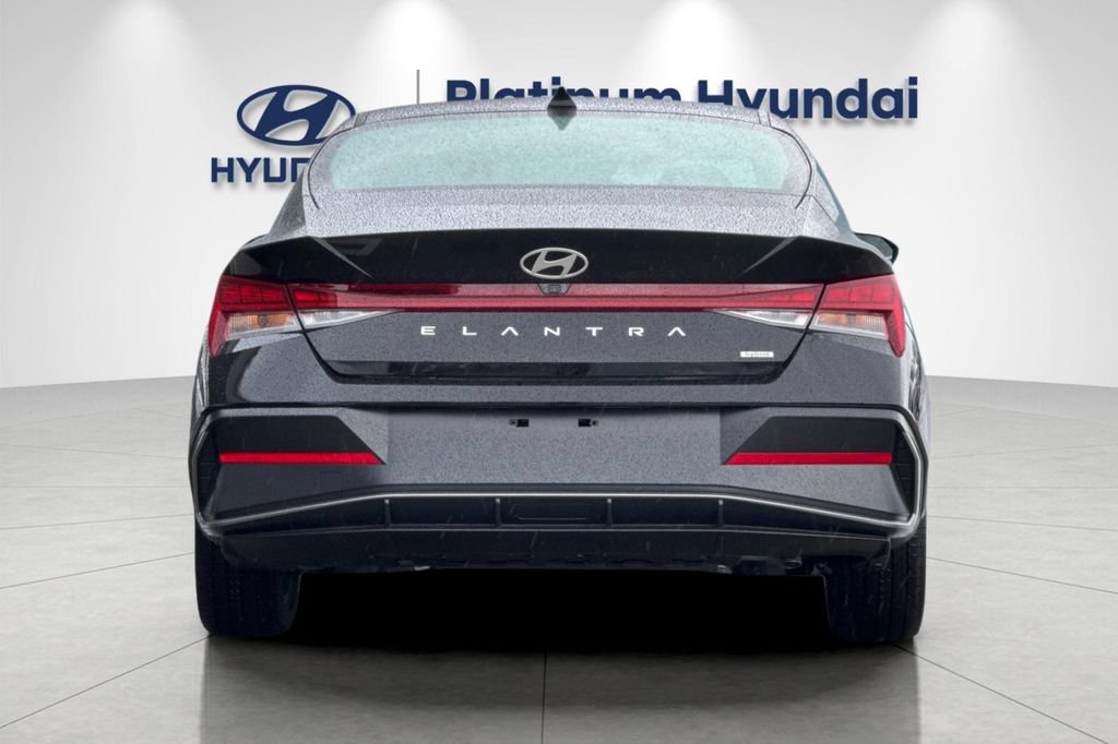 New 2026 Hyundai Elantra Limited FWD image 5