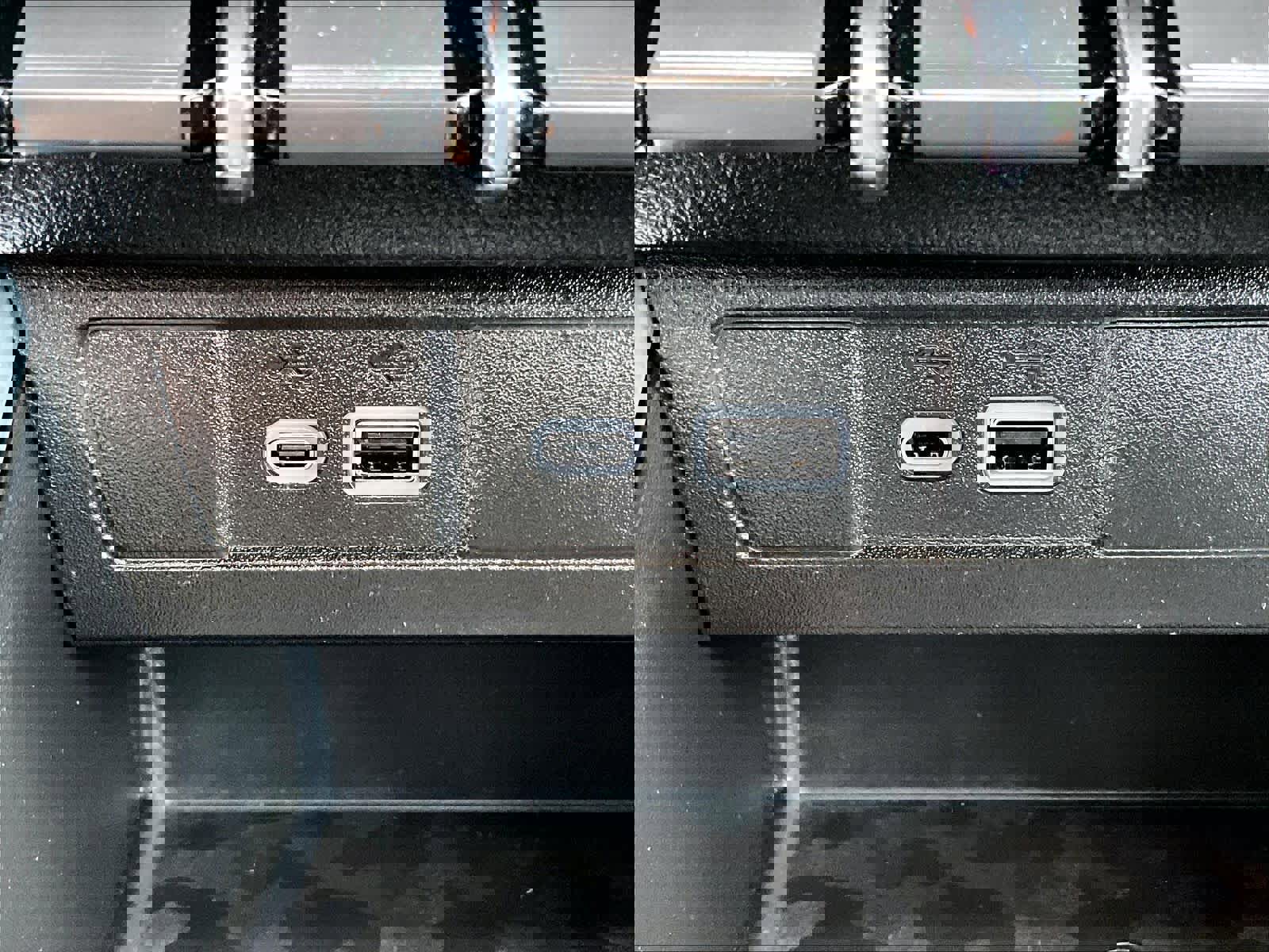 Used 2023 Chevrolet Colorado Z71 w/ Z71 Convenience Package 2 image 26