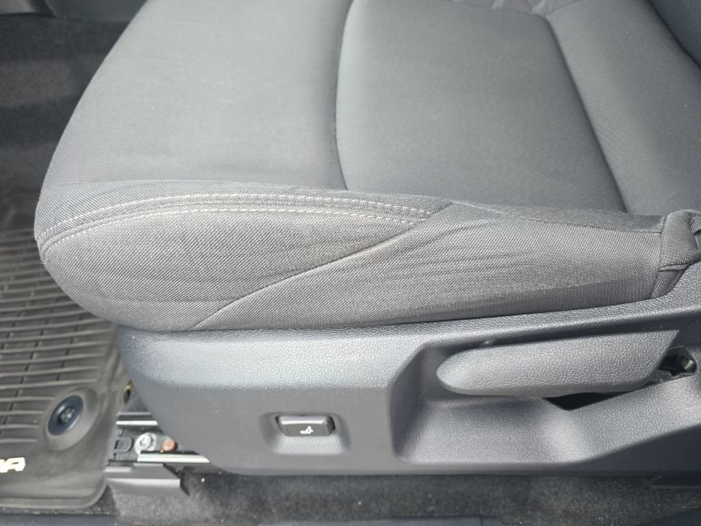 Used 2024 Toyota Tacoma SR AWD/4WD image 16