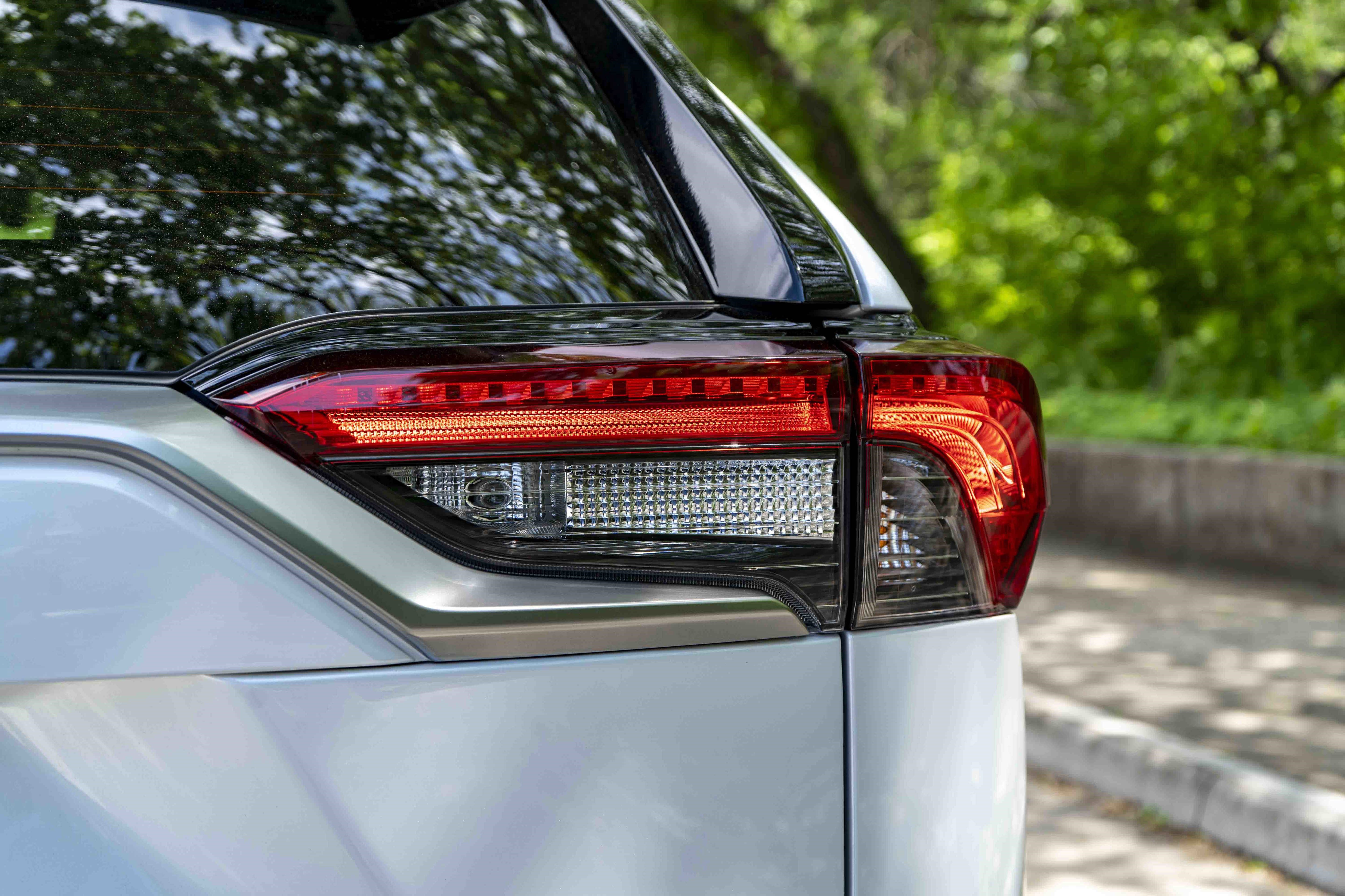 Used 2025 Toyota RAV4 XSE w/ Weather Package image 13