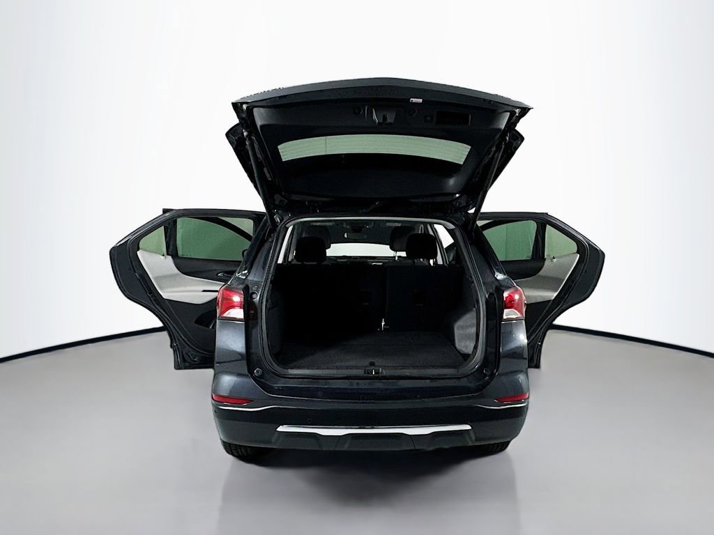 Used 2023 Chevrolet Equinox LT w/ Driver Convenience Package image 24