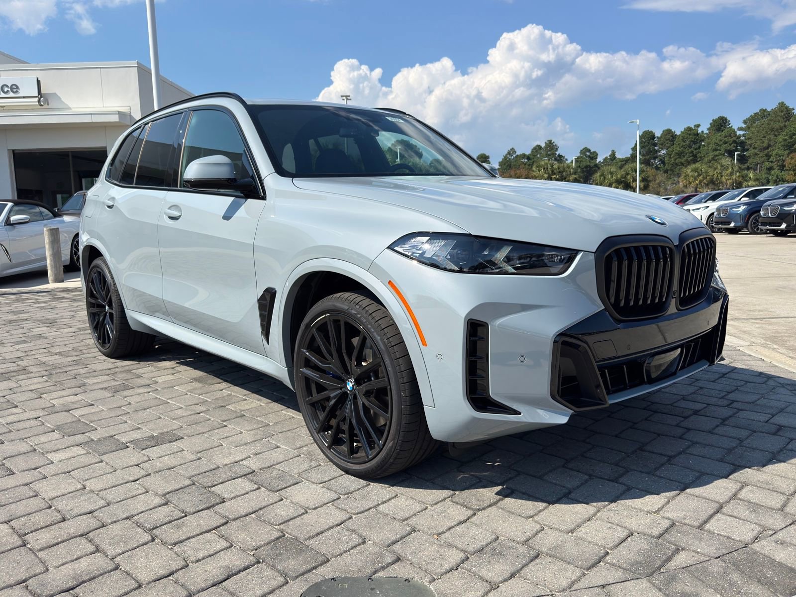 Used 2026 BMW X5 xDrive40i w/ M Sport Package image 7