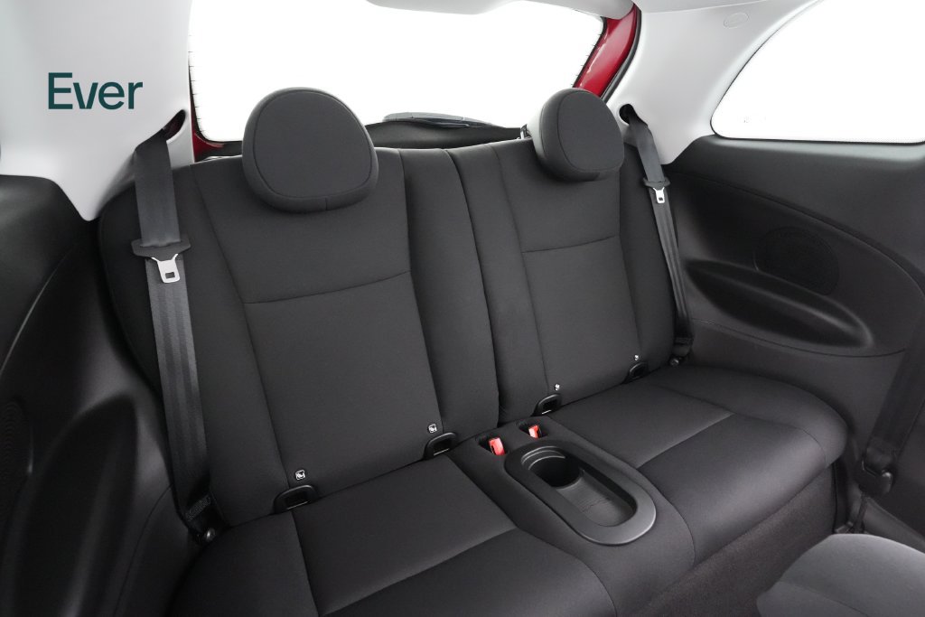 Used 2024 FIAT 500 e (RED) FWD image 5