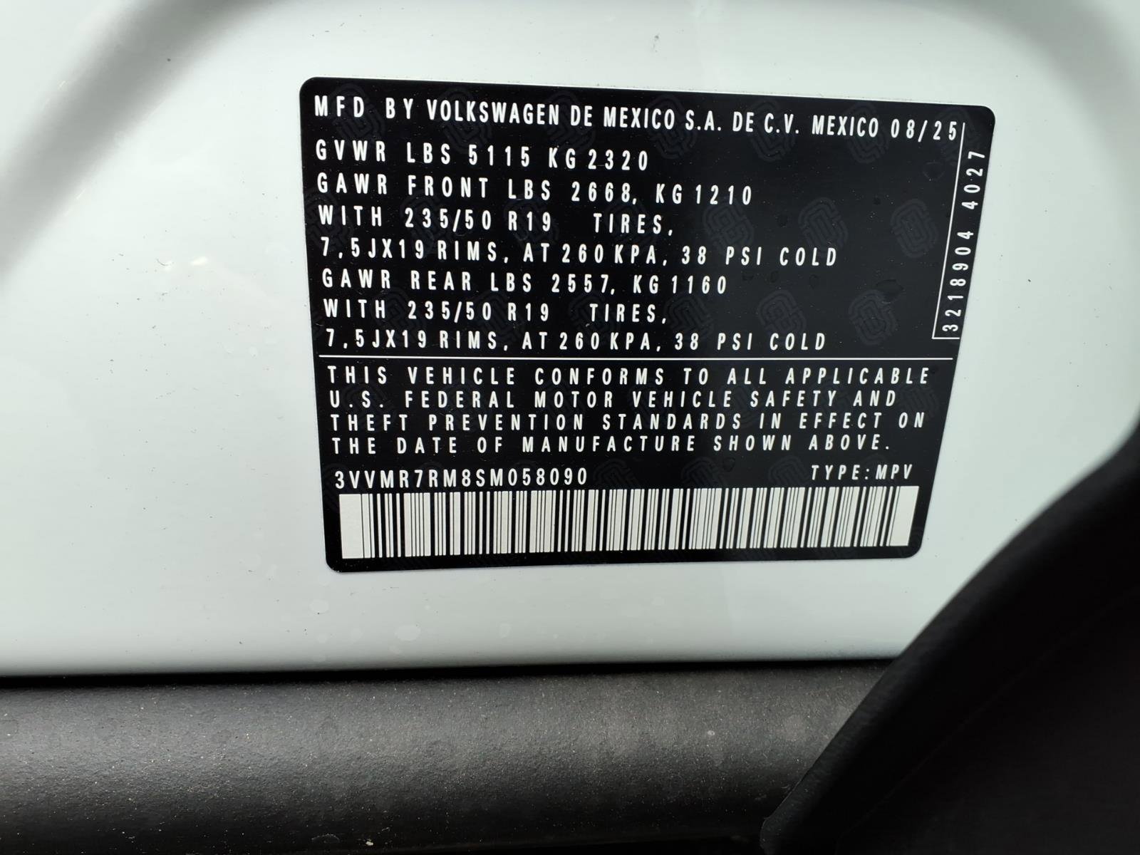 New 2025 Volkswagen Tiguan SE image 18