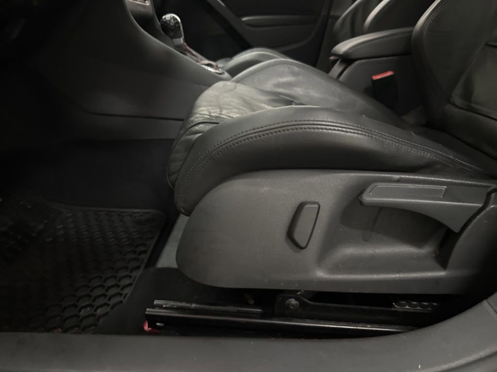 Used 2012 Volkswagen GTI 4-Door FWD image 27